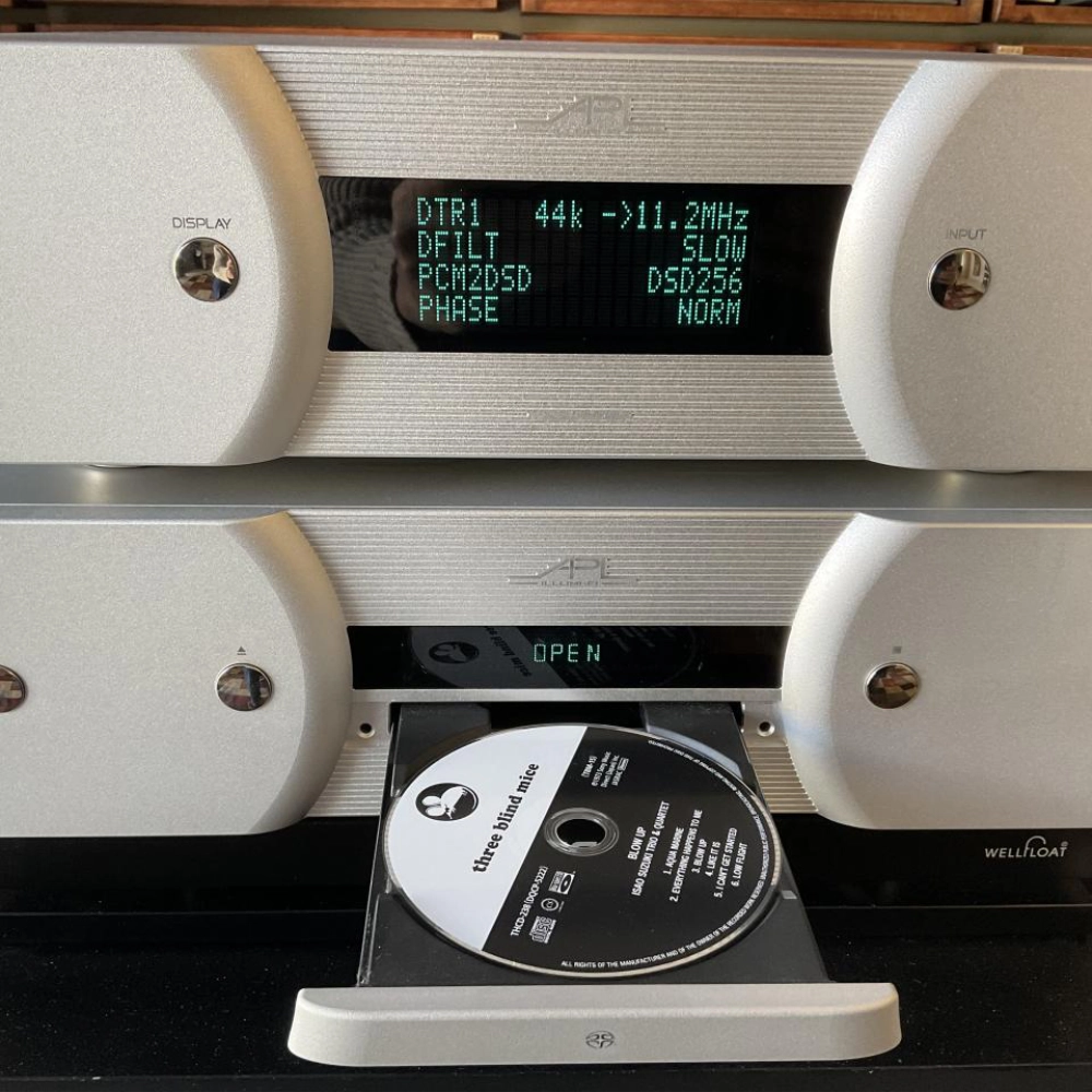 DAC APL DSD gamme MR et transport CD/SACD DTR gamme MR